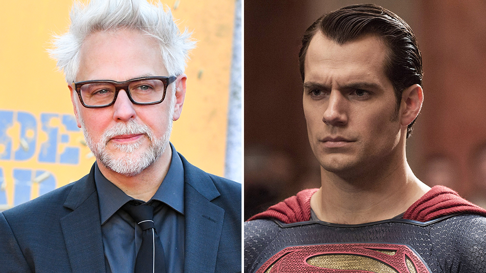Dos hombres, uno con gafas, otro vestido como Superman.